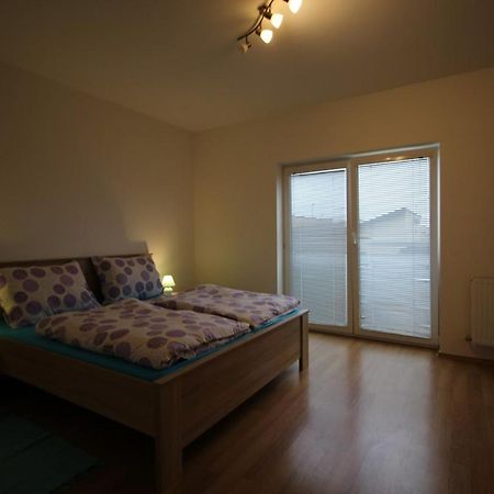 Apartman 502 Ruzindol Exterior foto